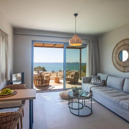 شقة Grand Blue Beach & Suites Xi Beach