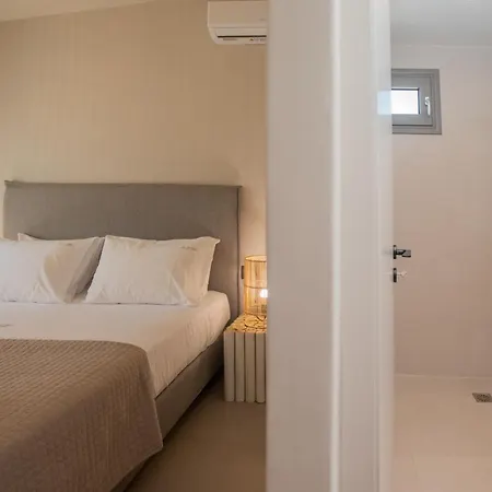 Grand Blue Beach & Suites شقة